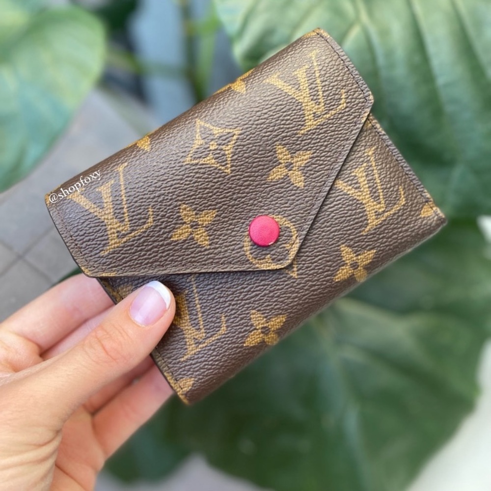 SOLD Louis Vuitton Victorine Monogram Wallet - Picture 1 of 16